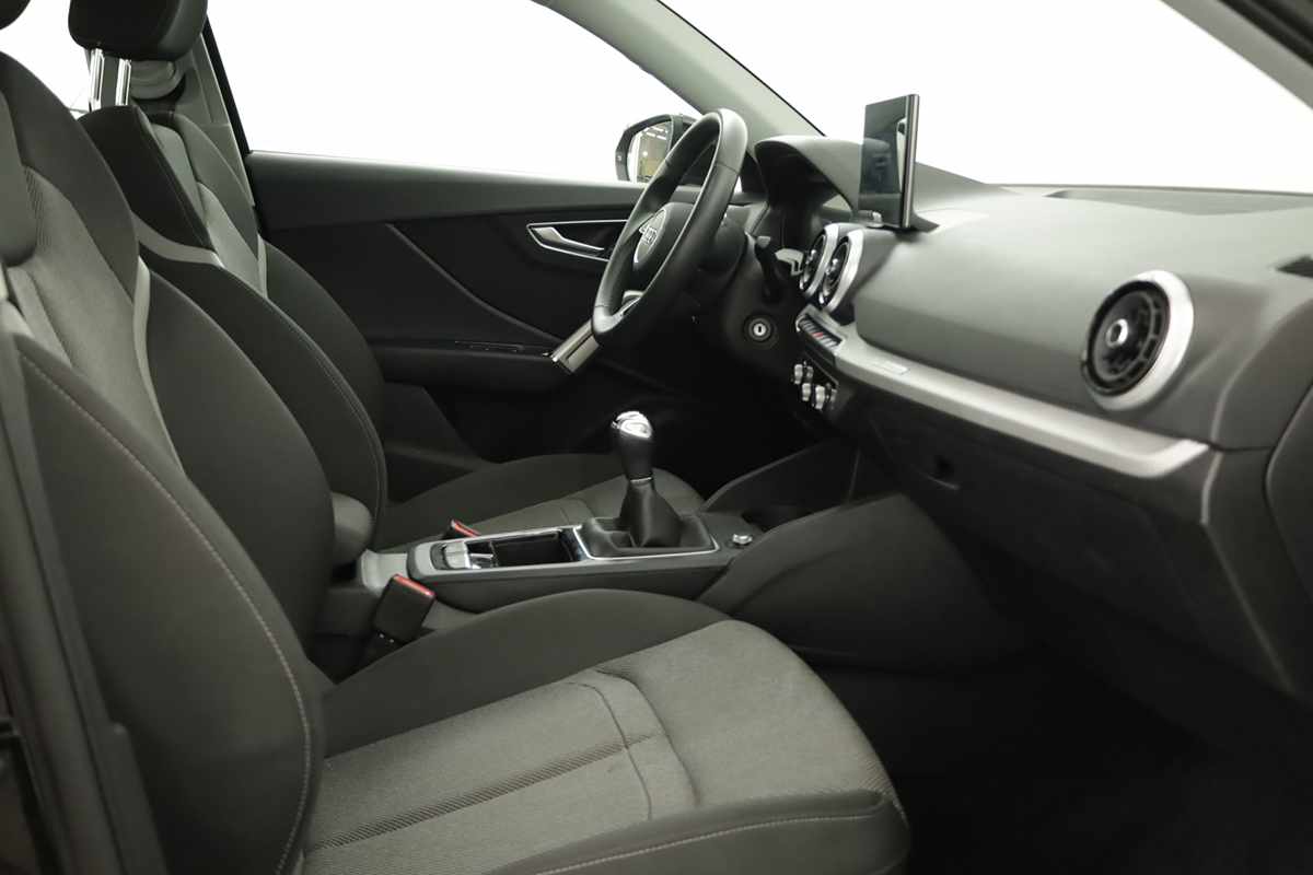 audi-q2-2025-gasolina-999cc