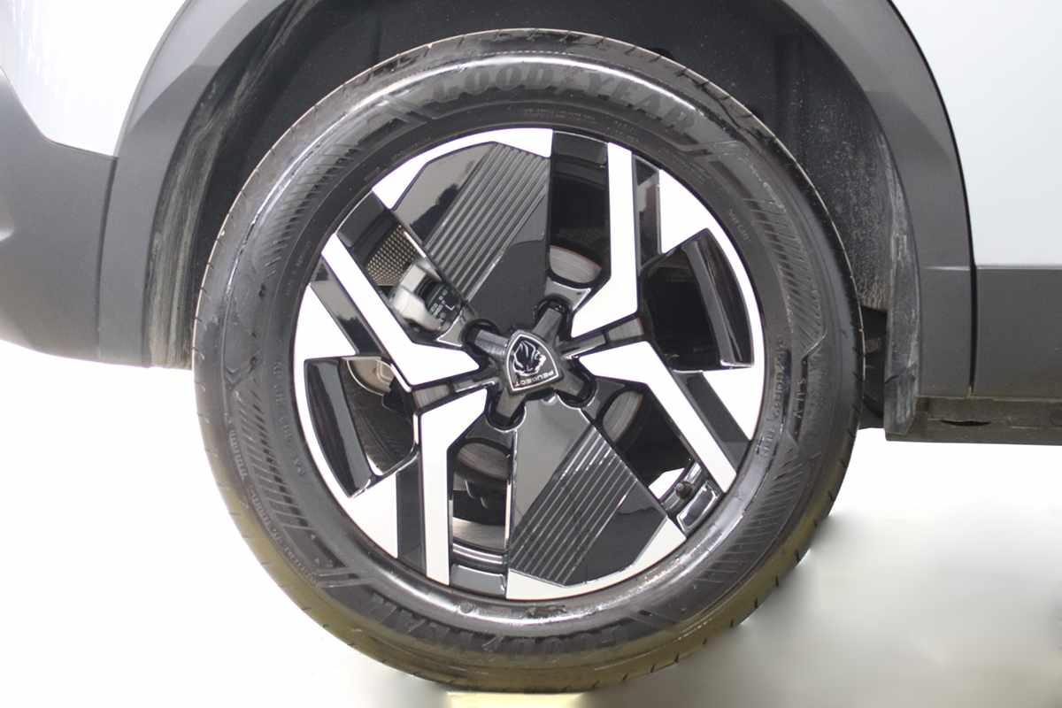 peugeot-2008-2024-gasolina-1199cc