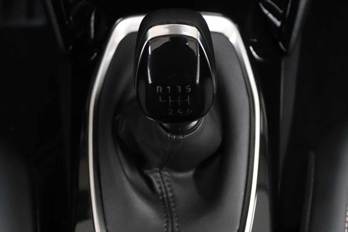peugeot-2008-2024-gasolina-1199cc