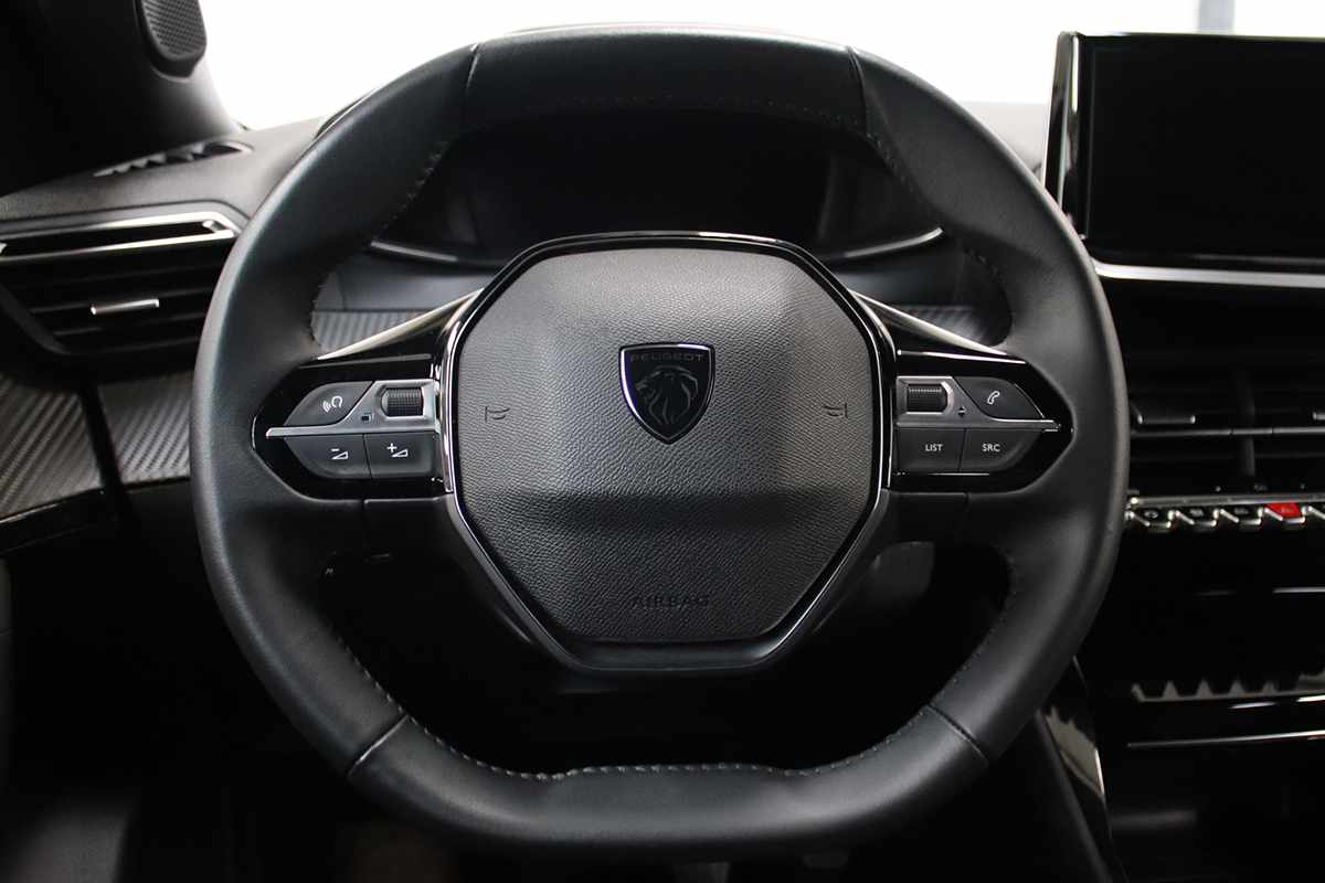 peugeot-2008-2024-gasolina-1199cc
