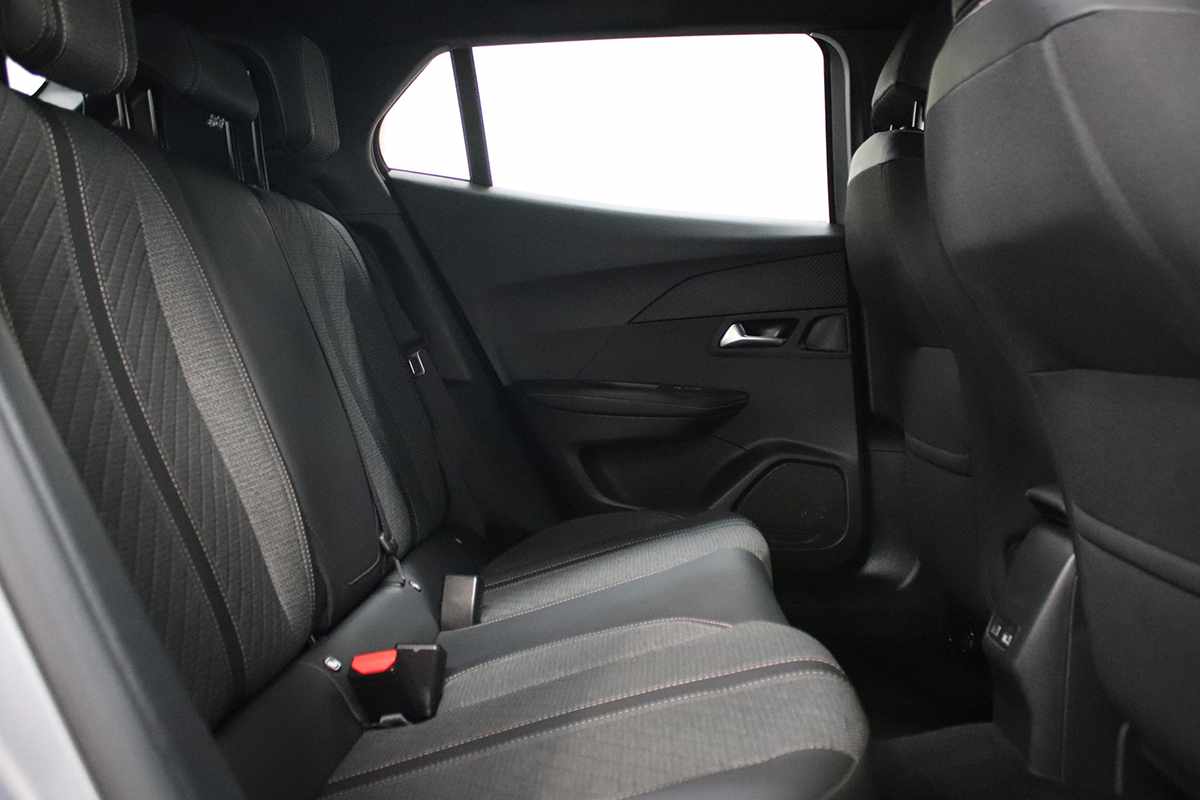 peugeot-2008-2024-gasolina-1199cc