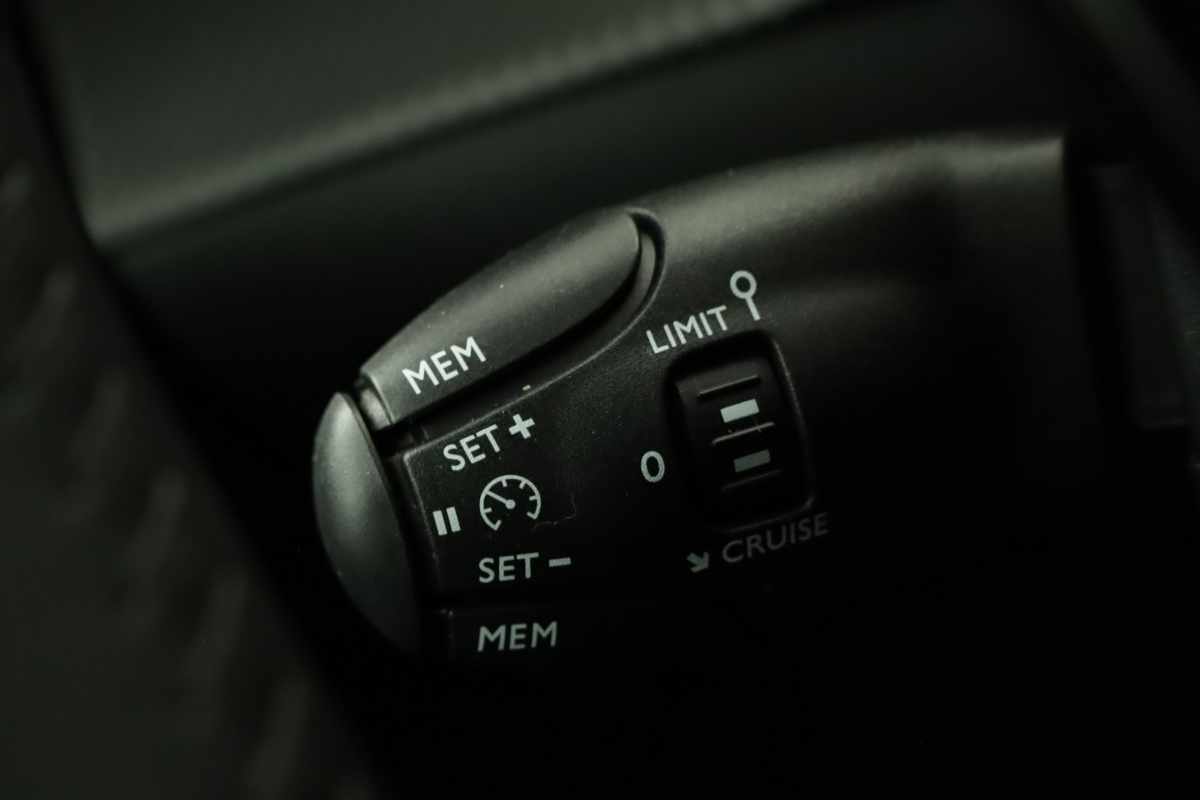 peugeot-e-208-2025-eletrico-0cc