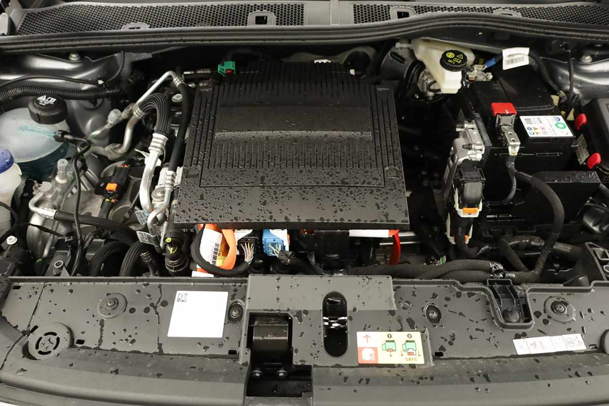 peugeot-e-208-2025-eletrico-0cc