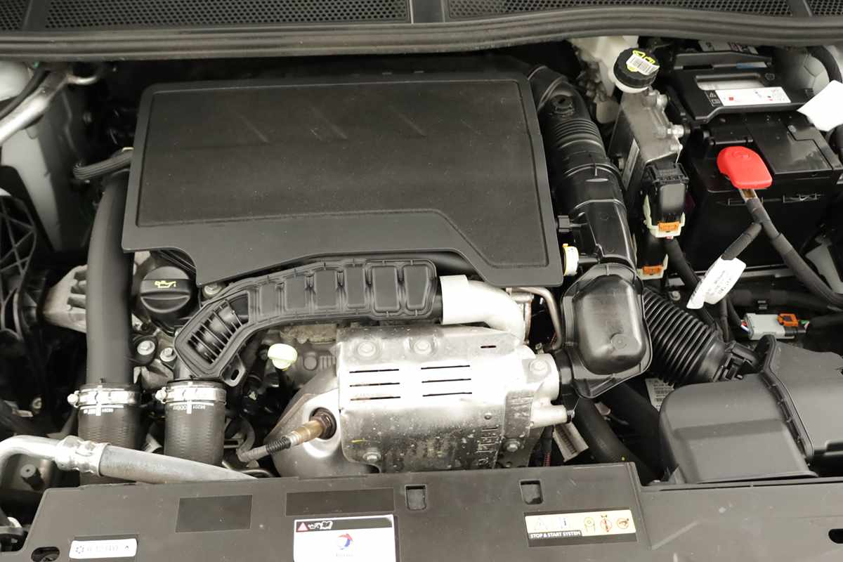 peugeot-308-2024-gasolina-1199cc