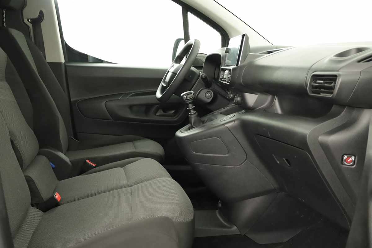 opel-combo-2024-diesel-1499cc