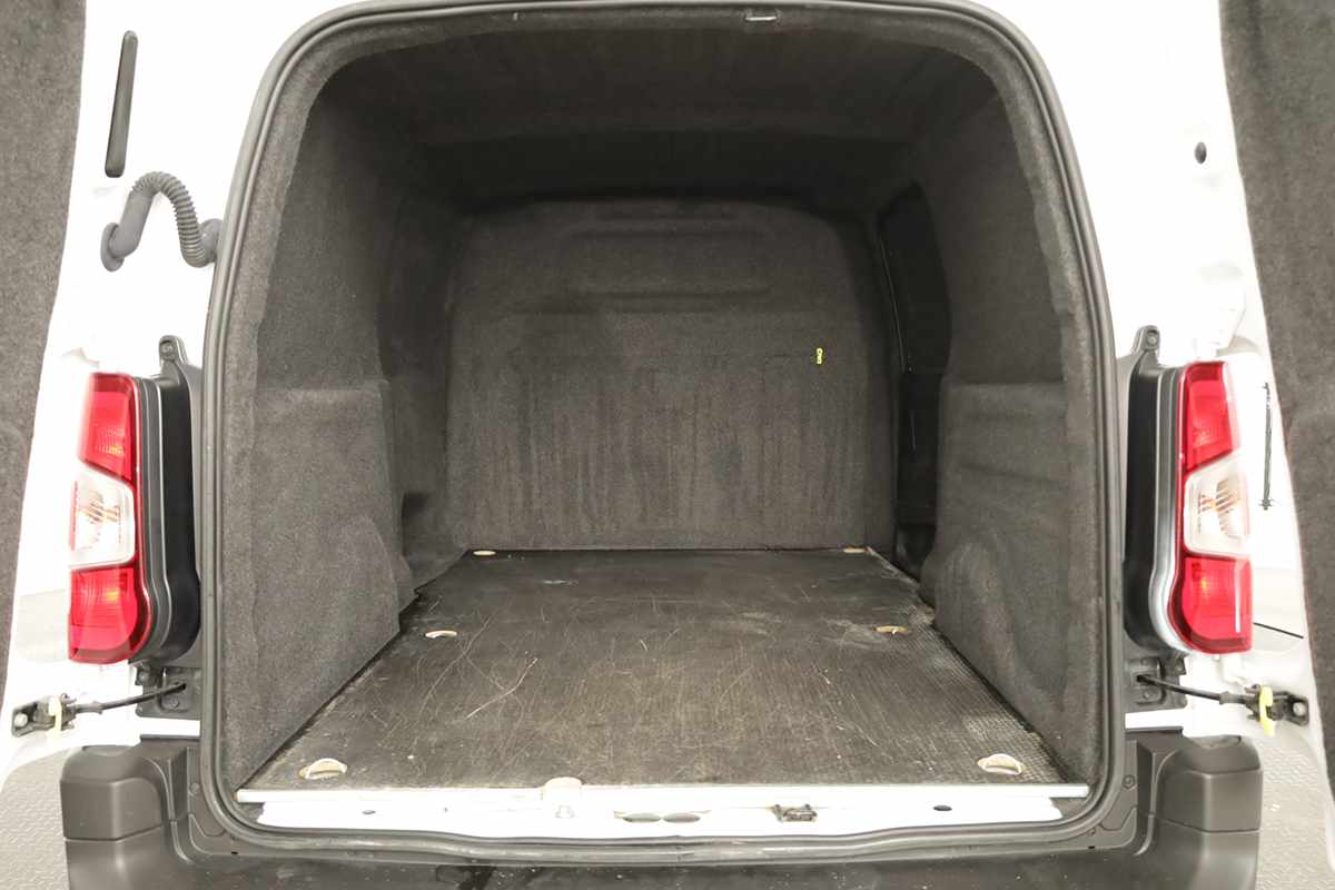 opel-combo-2024-diesel-1499cc