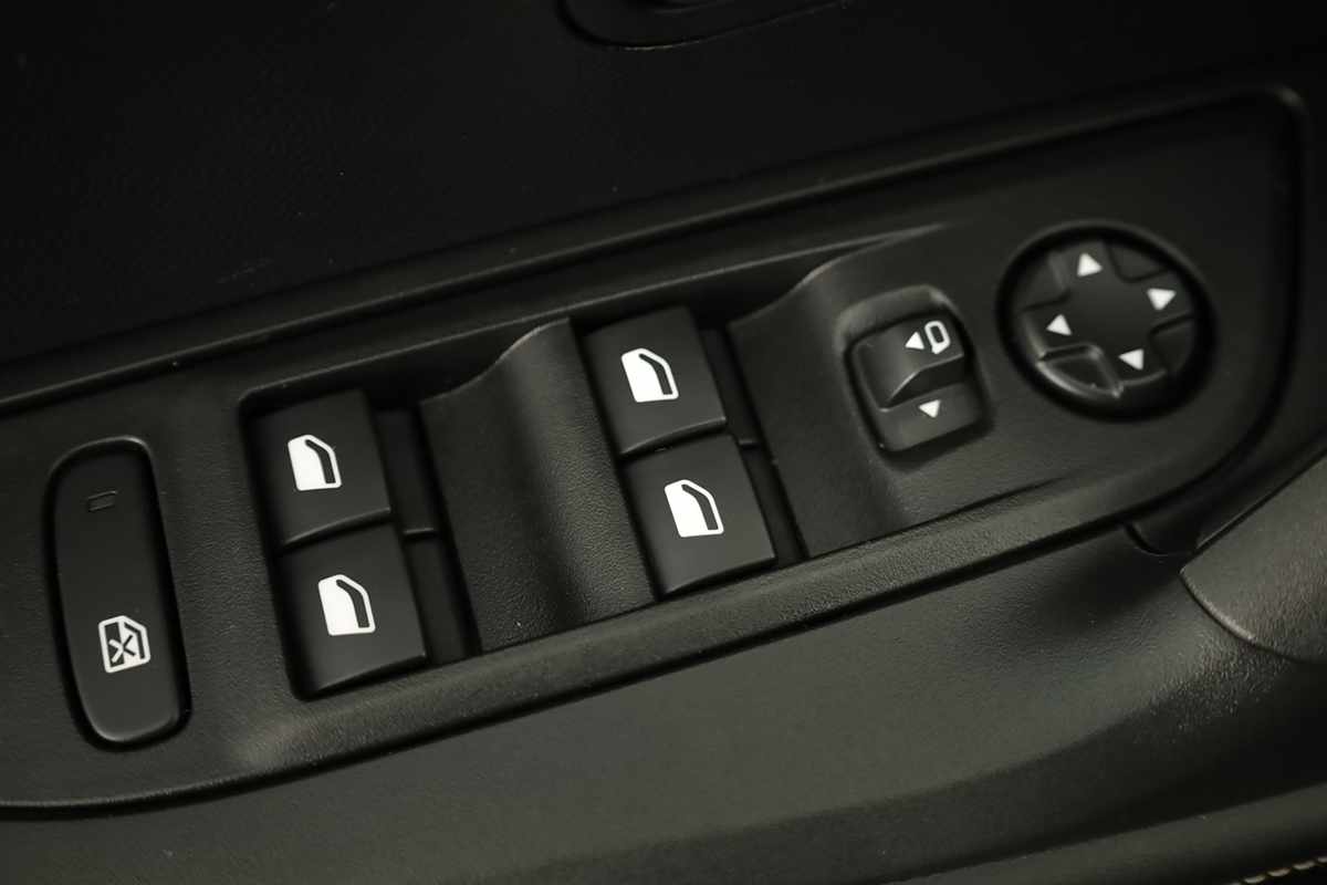 peugeot-2008-2025-gasolina-1199cc