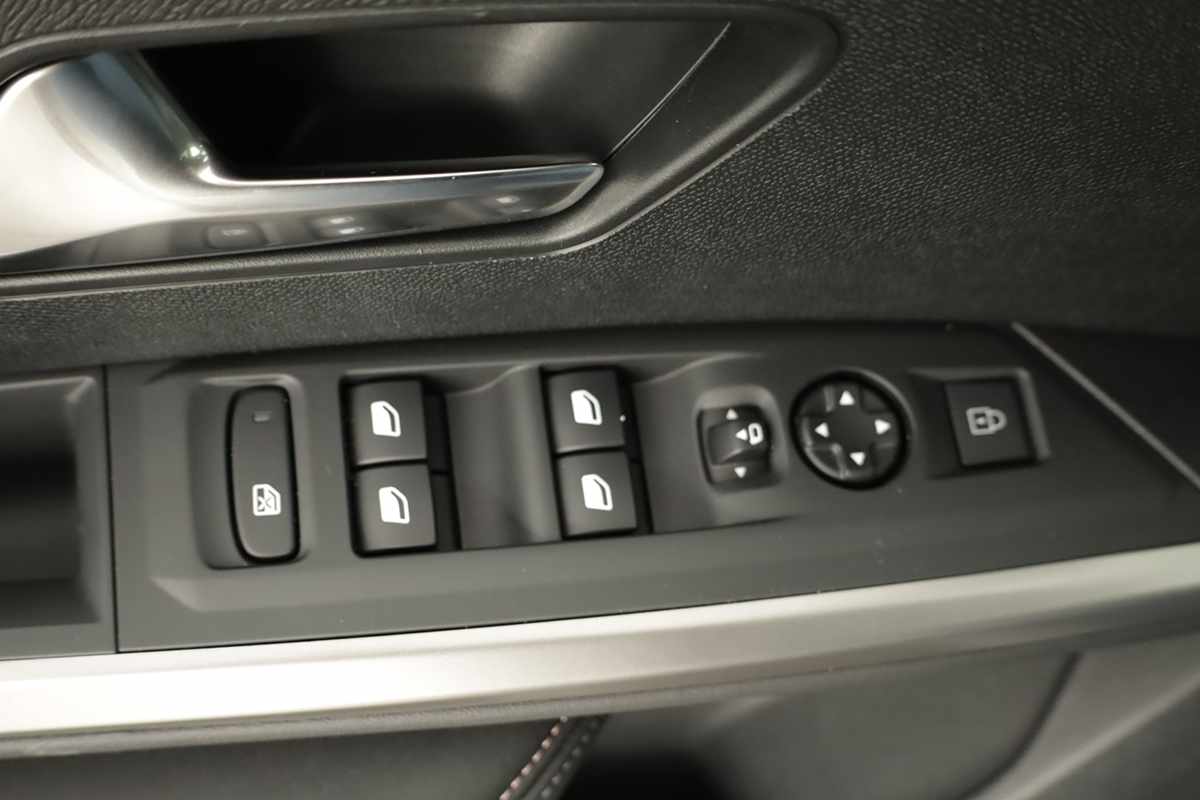 peugeot-3008-2025-gasolina-1199cc