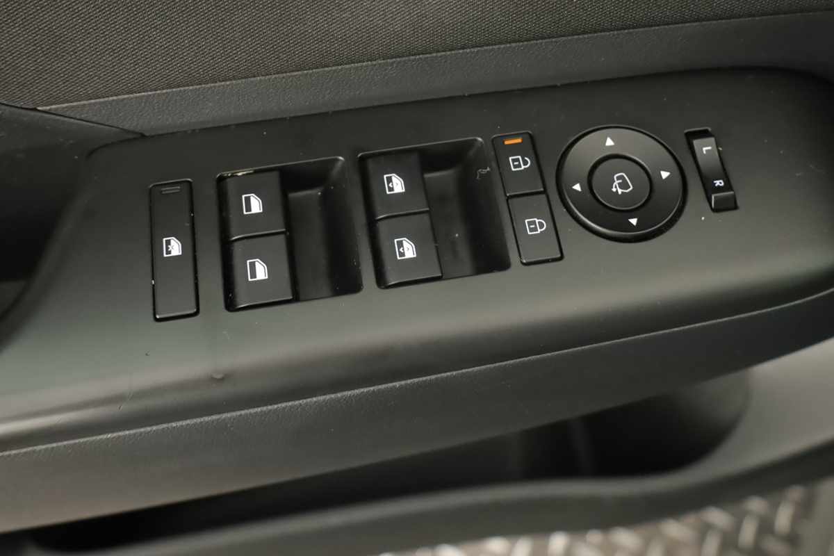 hyundai-kauai-2023-gasolina-998cc
