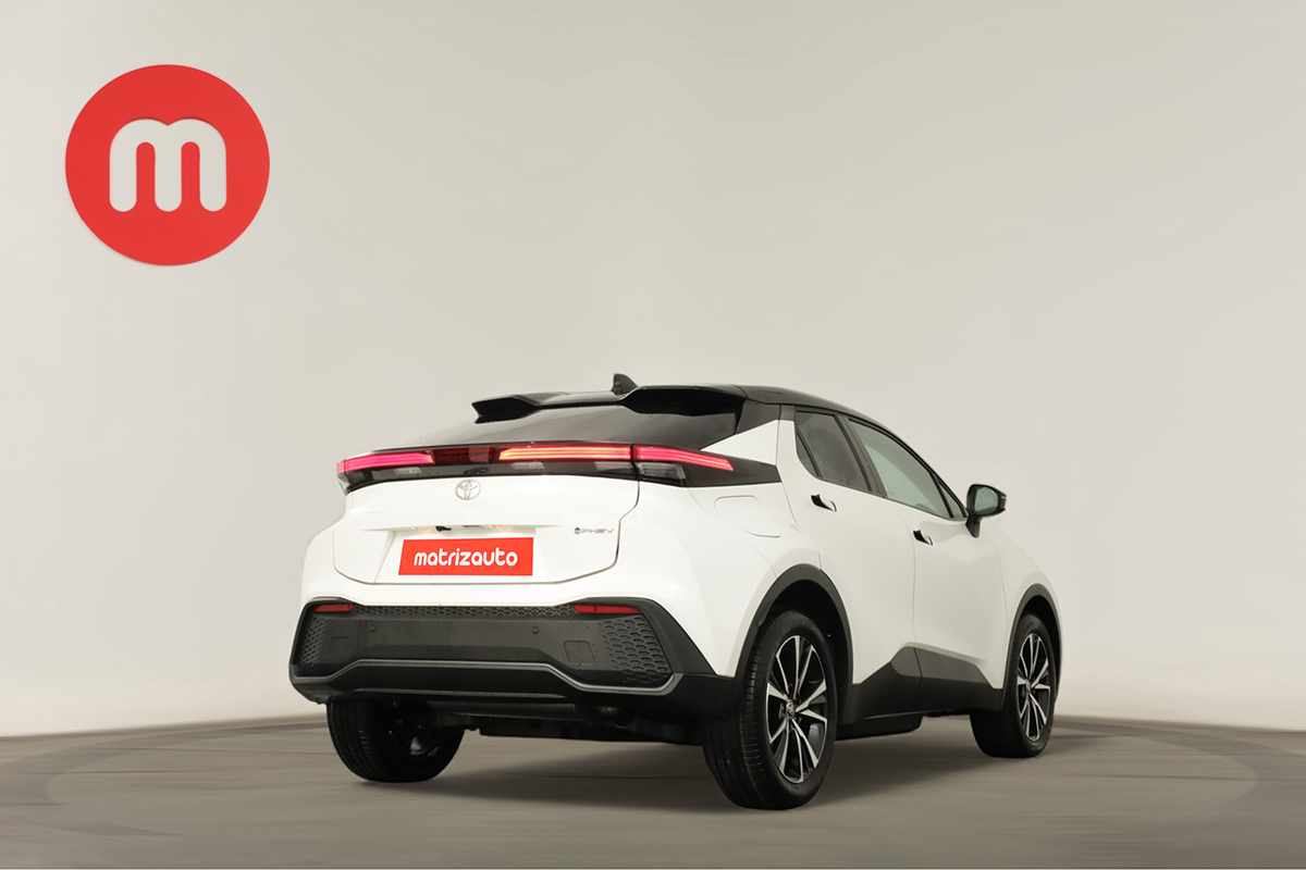 toyota-c-hr-2025-hibrido-a-gasolina-1987cc