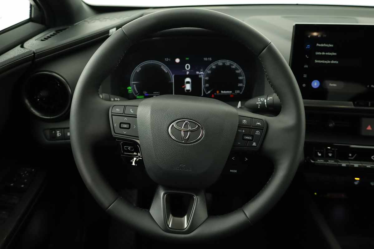 toyota-c-hr-2025-hibrido-a-gasolina-1987cc