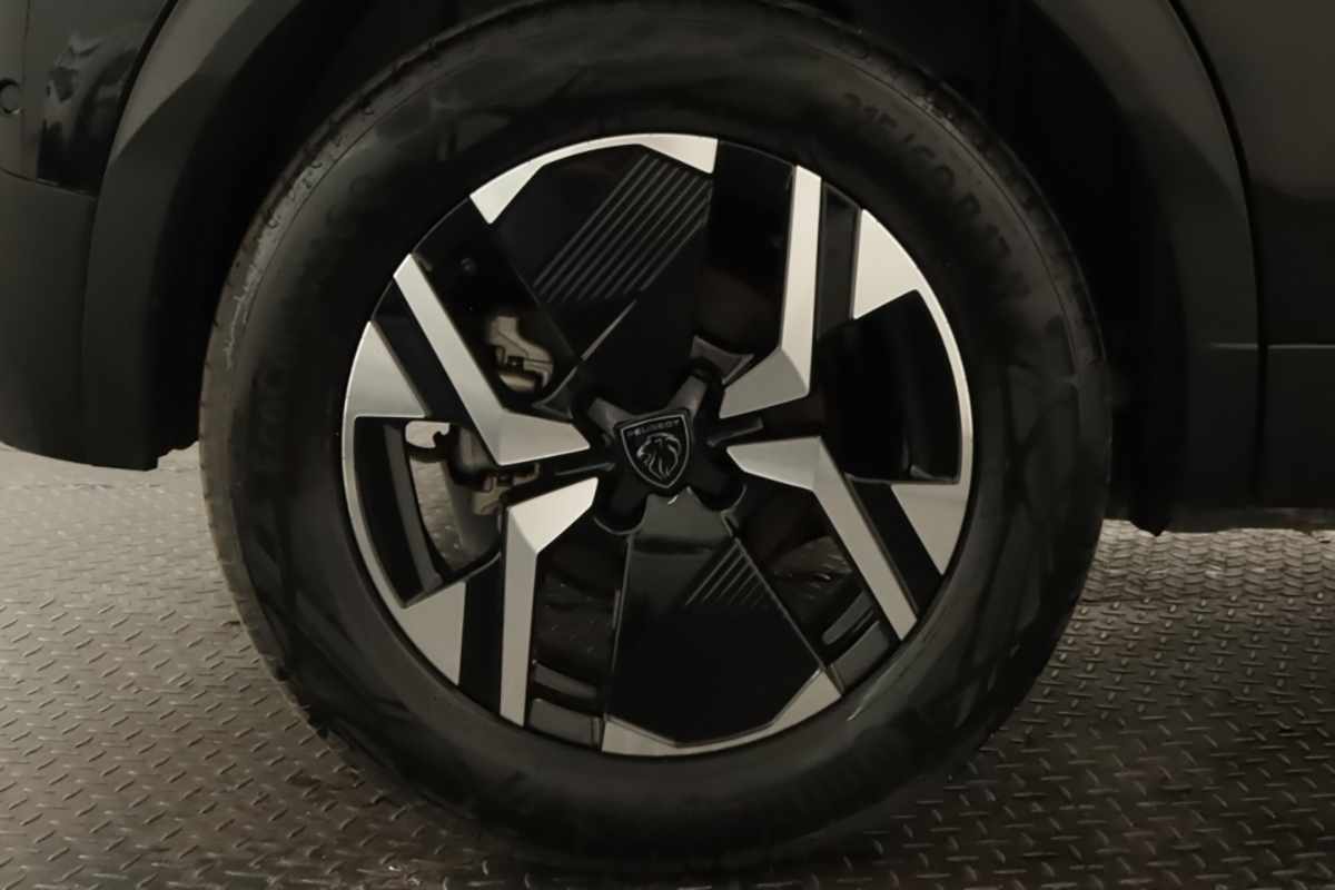 peugeot-e-2008-2024-eletrico-0cc