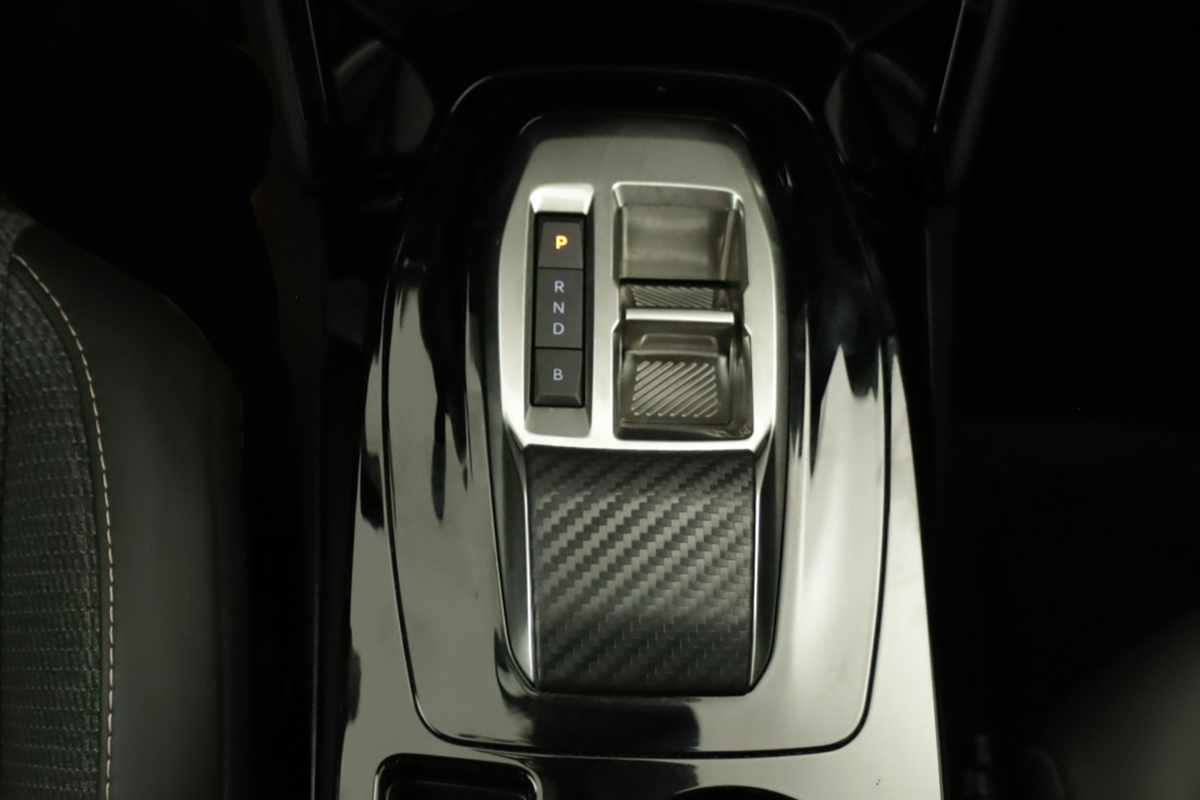 peugeot-e-2008-2024-eletrico-0cc