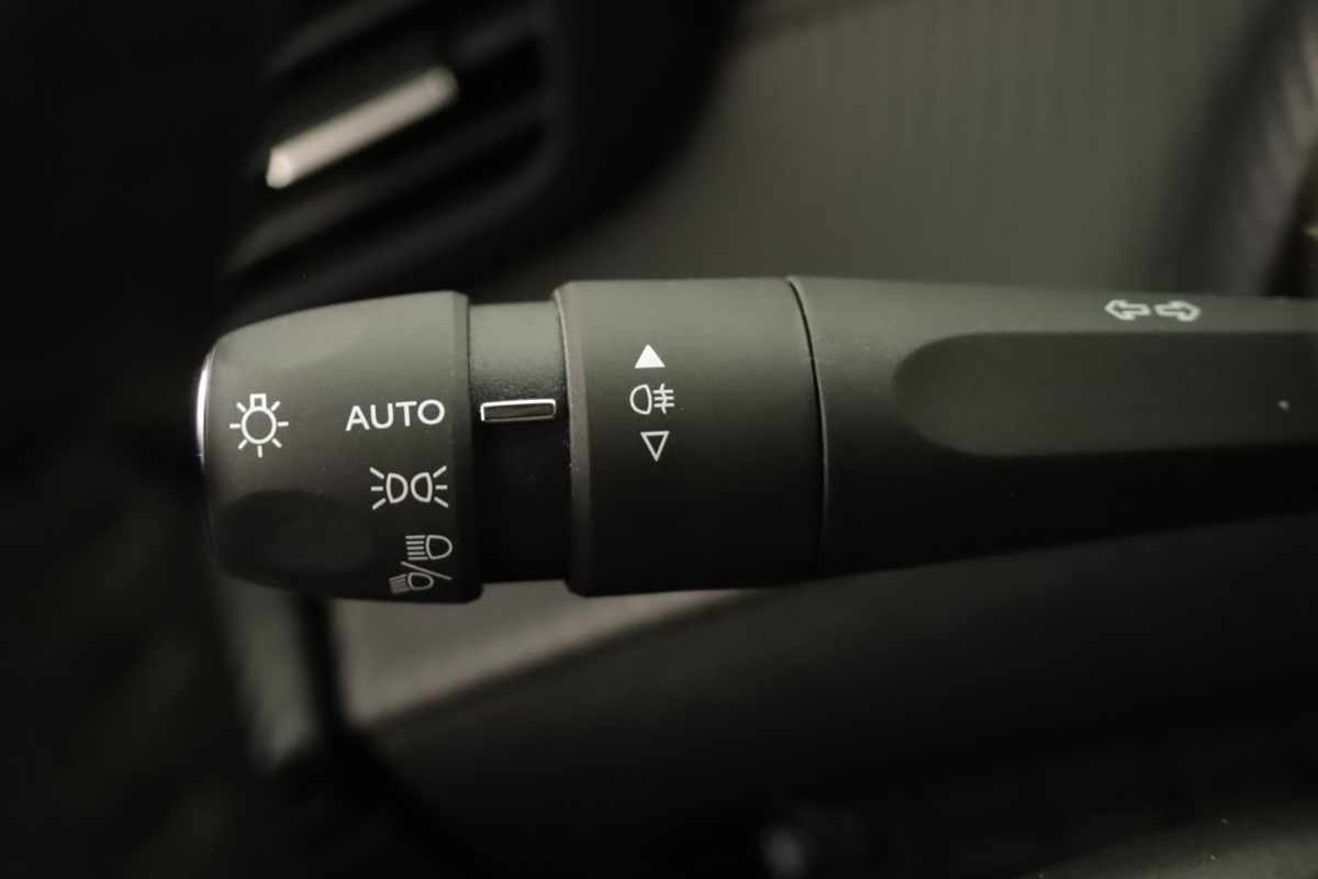 peugeot-e-2008-2024-eletrico-0cc