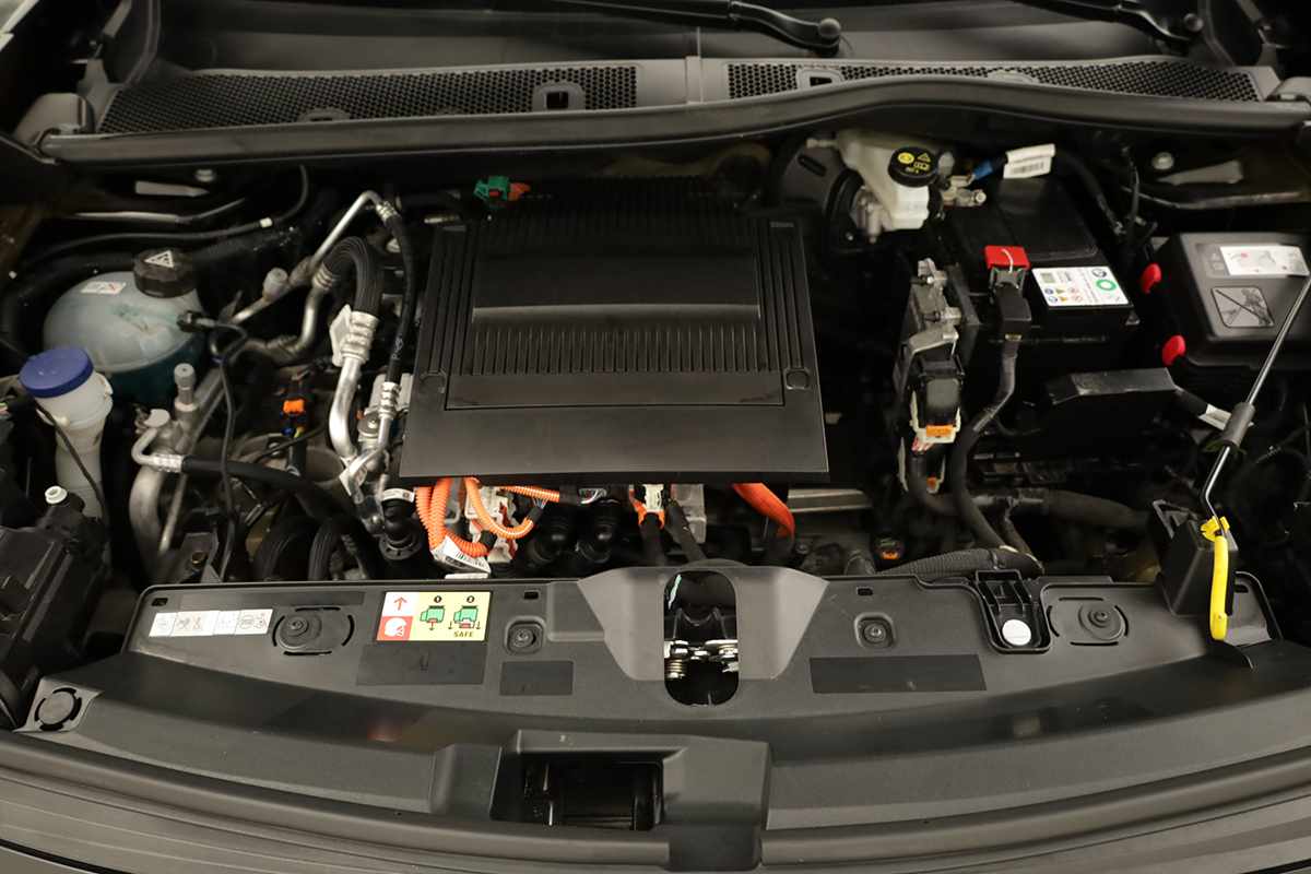 peugeot-e-2008-2024-eletrico-0cc