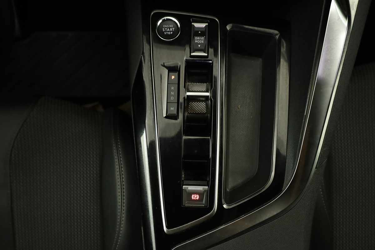 peugeot-5008-2025-diesel-1499cc