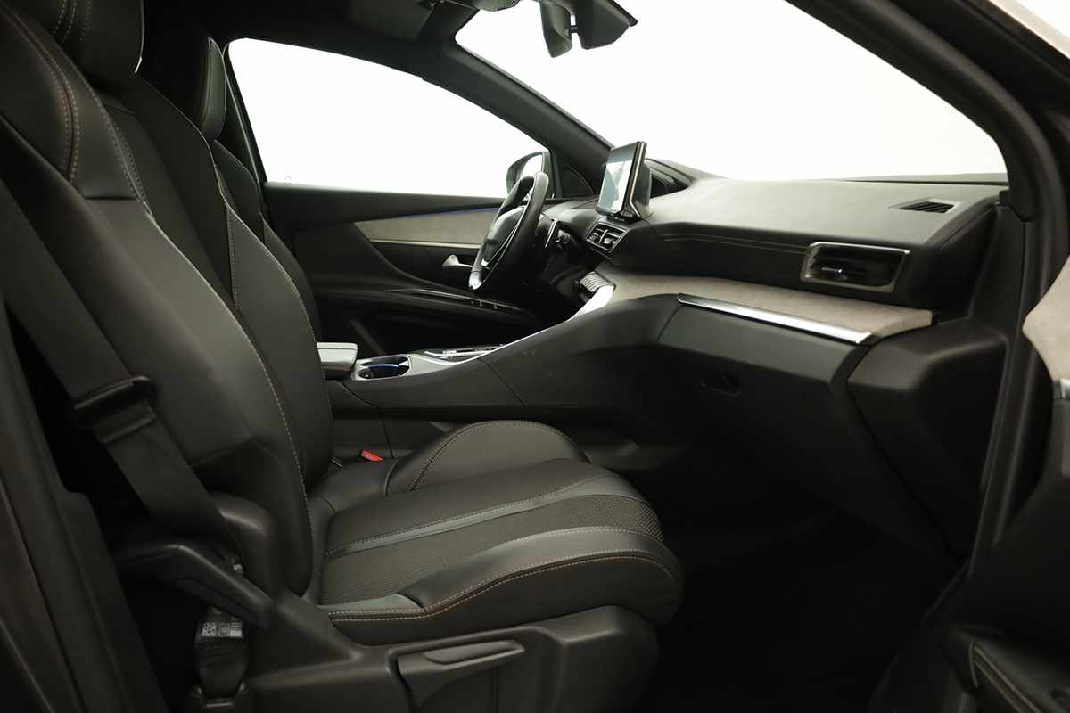 peugeot-5008-2025-diesel-1499cc