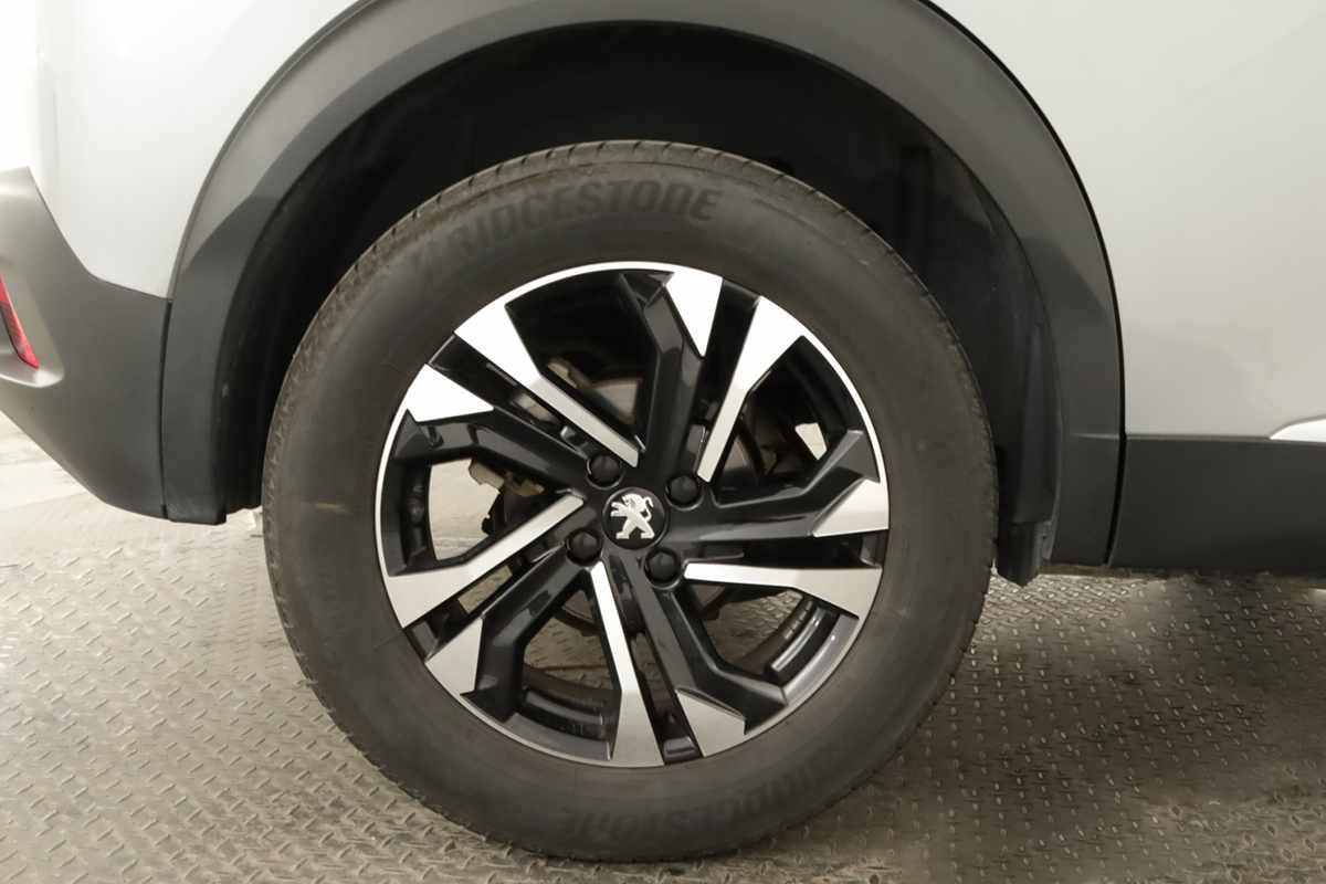 peugeot-2008-2021-diesel-1499cc