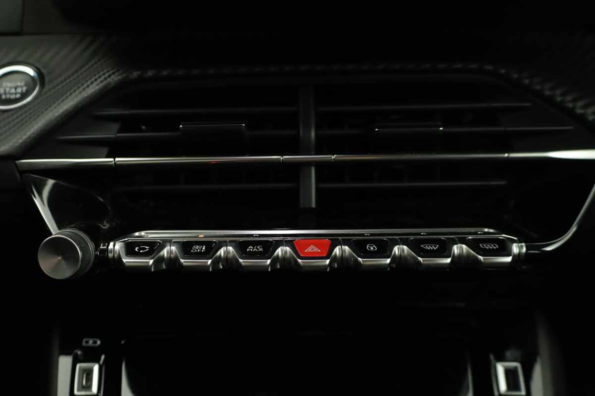 peugeot-2008-2021-diesel-1499cc