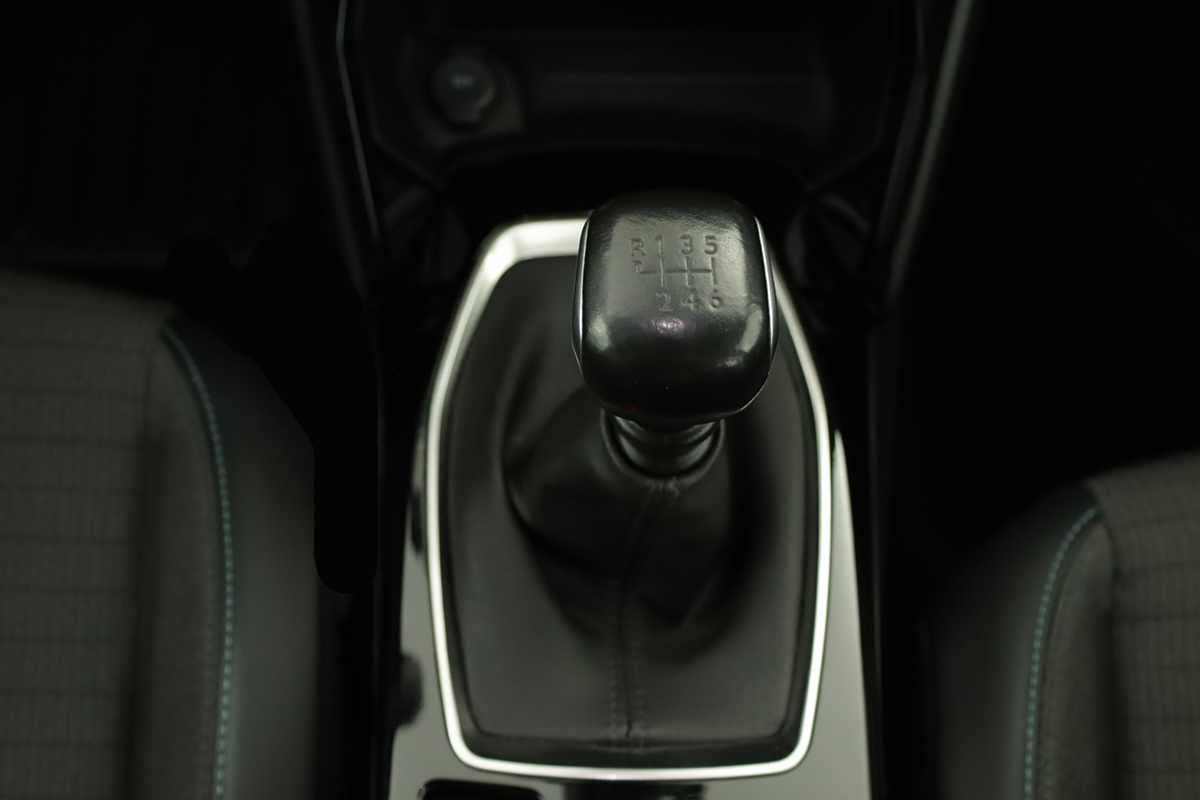 peugeot-2008-2021-diesel-1499cc