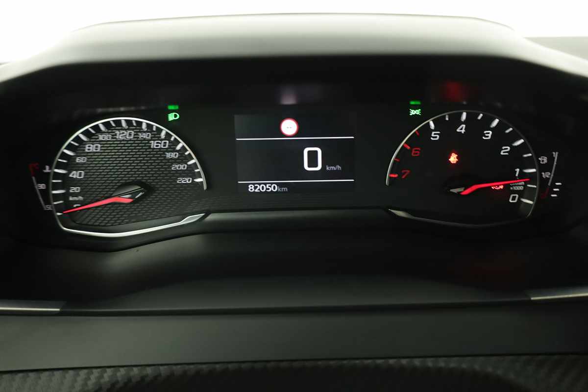 peugeot-2008-2021-diesel-1499cc