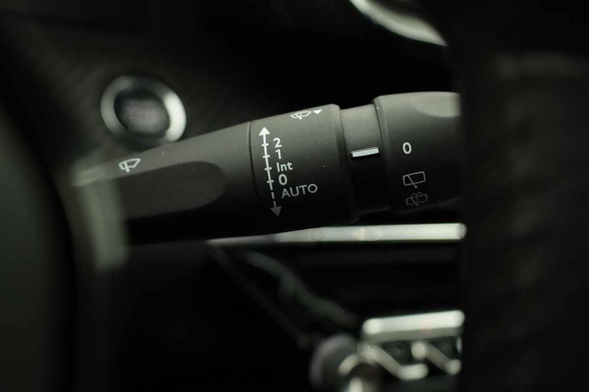 peugeot-2008-2021-diesel-1499cc