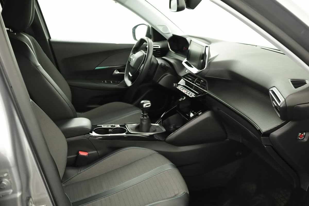 peugeot-2008-2021-diesel-1499cc