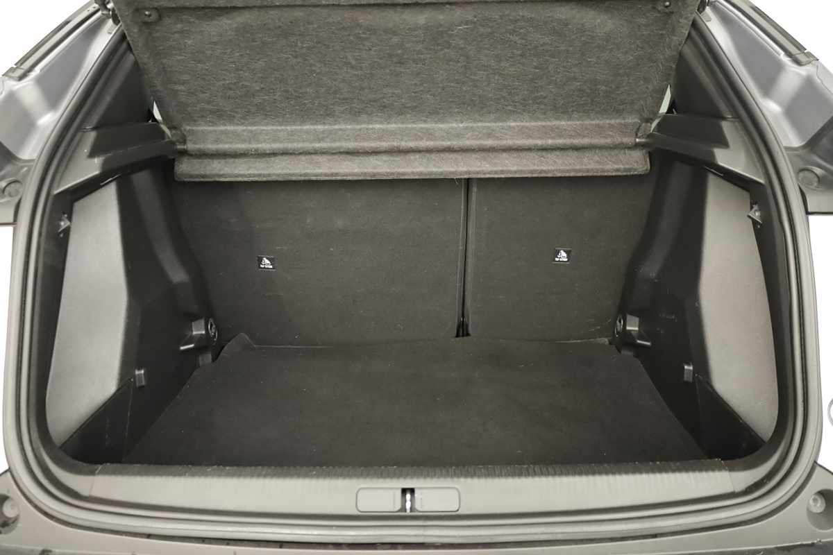 peugeot-2008-2021-diesel-1499cc
