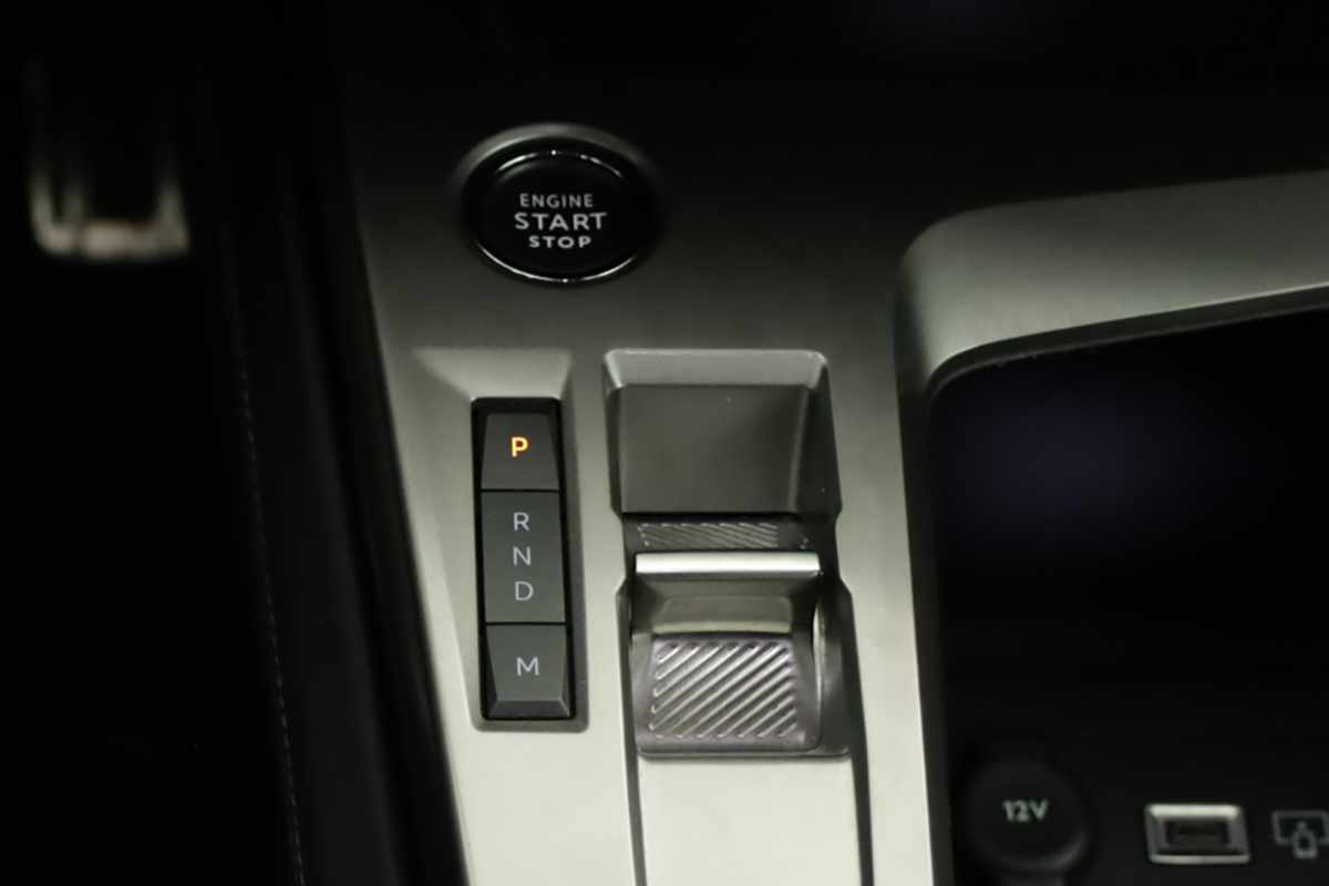 peugeot-308-2024-gasolina-1199cc