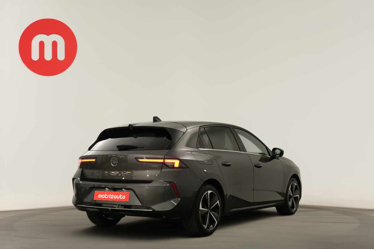 opel-astra-2023-hibrido-a-gasolina-1598cc