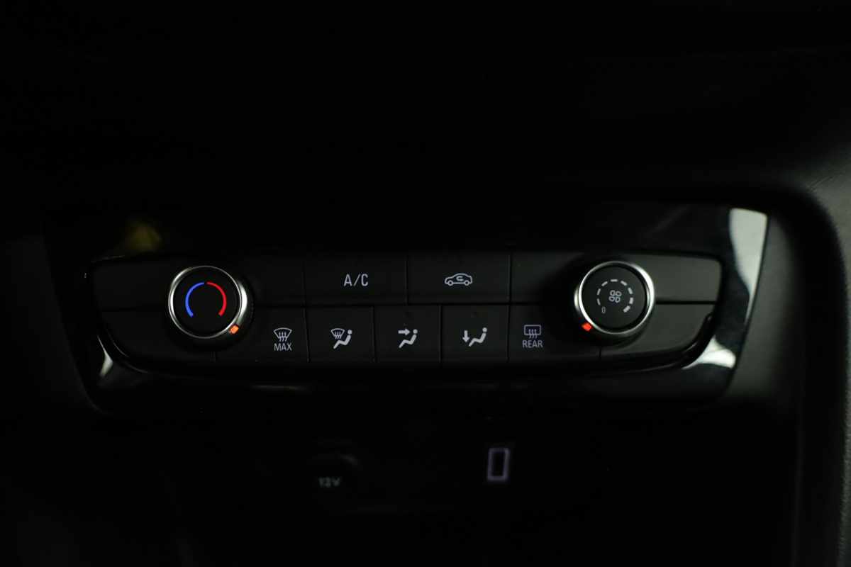 opel-corsa-2025-gasolina-1199cc