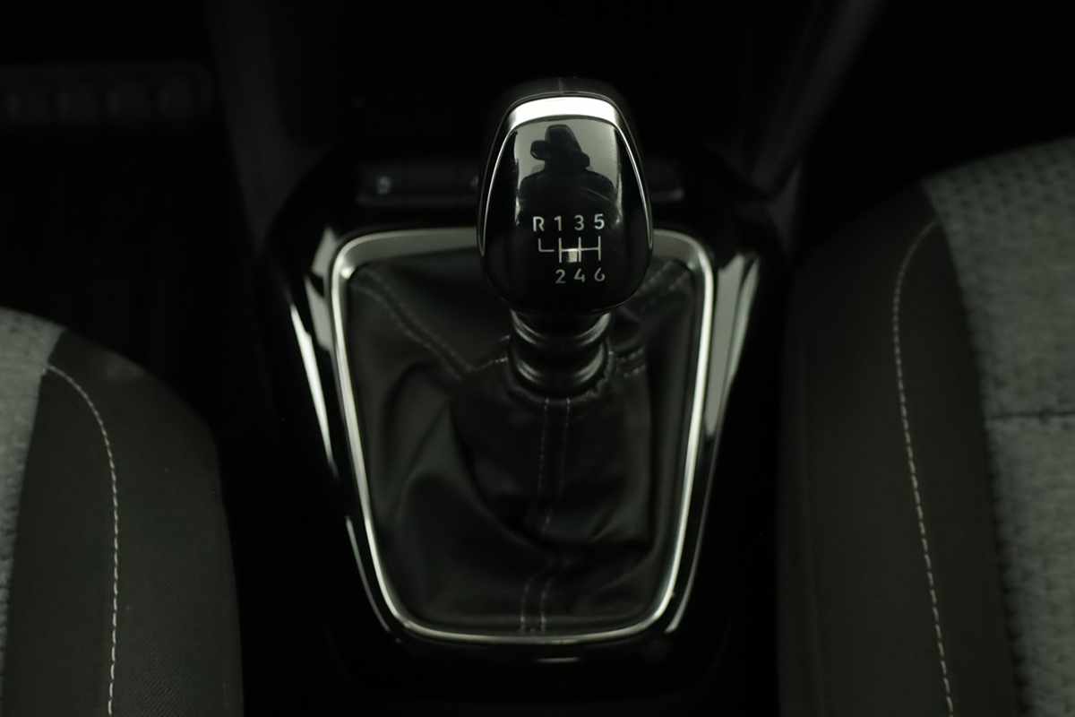 opel-corsa-2025-gasolina-1199cc