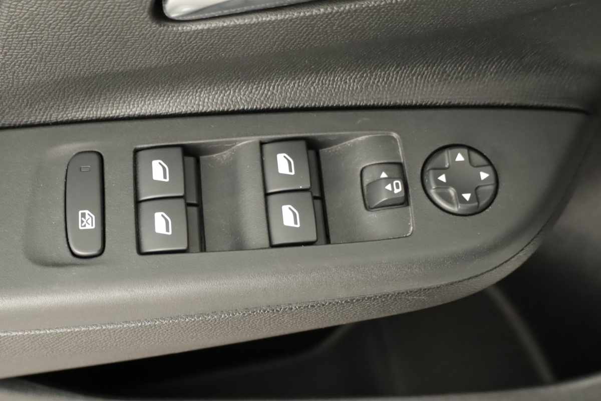 opel-corsa-2025-gasolina-1199cc