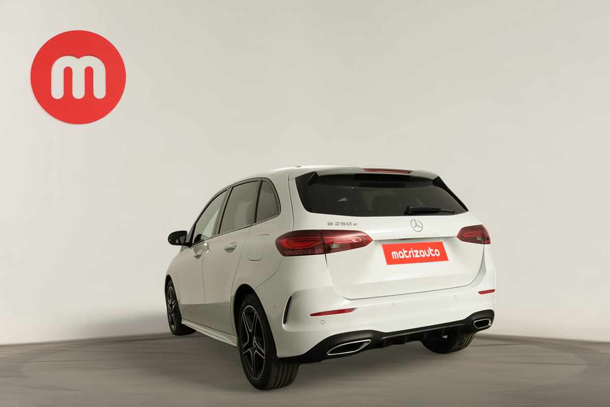 mercedes-benz-classe-b-2024-hibrido-a-gasolina-1332cc