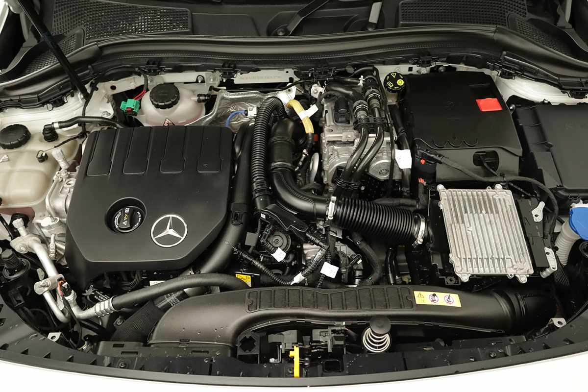 mercedes-benz-classe-b-2024-hibrido-a-gasolina-1332cc
