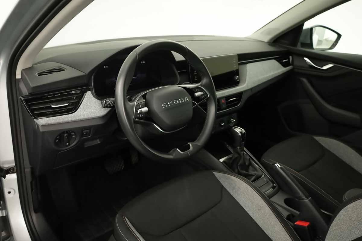skoda-scala-2025-gasolina-999cc