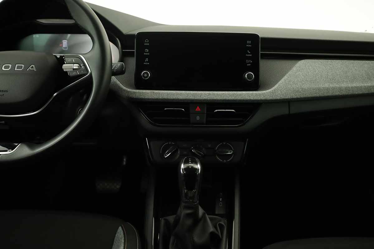 skoda-scala-2025-gasolina-999cc