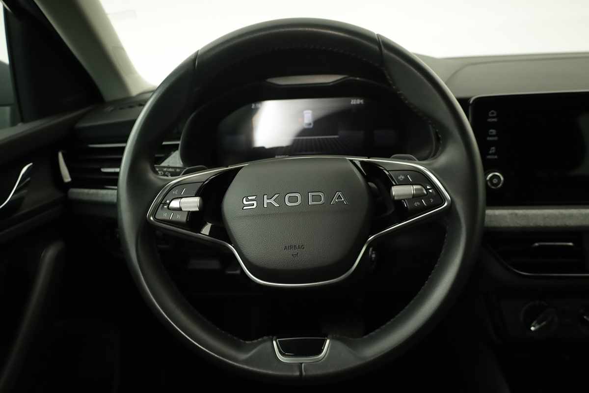 skoda-scala-2025-gasolina-999cc