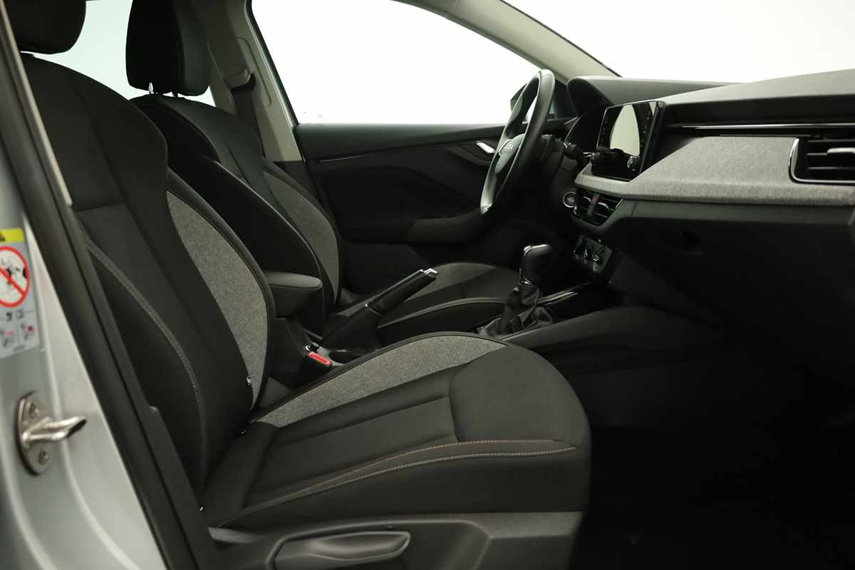 skoda-scala-2025-gasolina-999cc