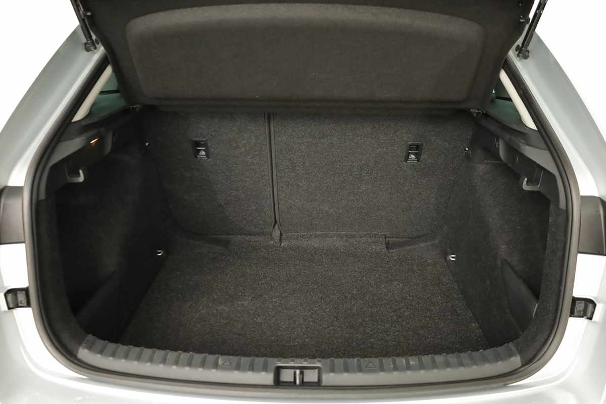 skoda-scala-2025-gasolina-999cc