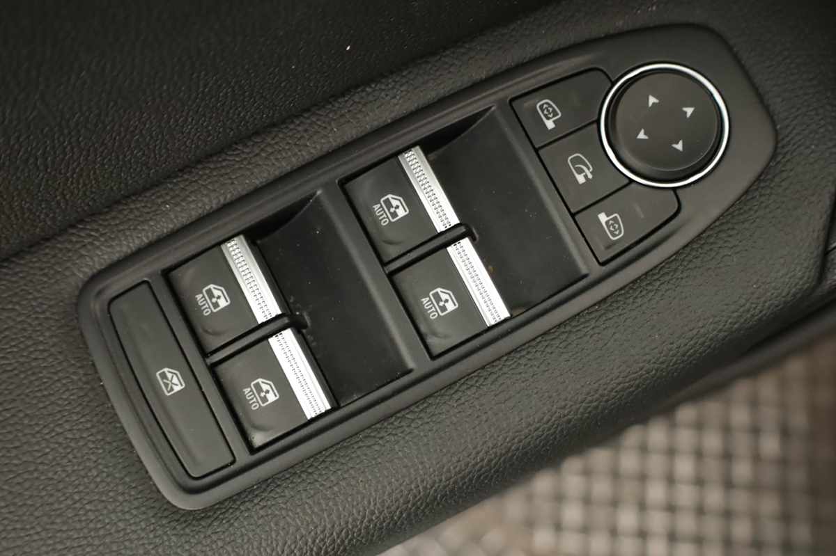 renault-captur-2023-gpl-999cc
