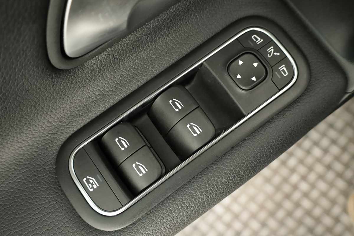 mercedes-benz-classe-a-2025-gasolina-1332cc