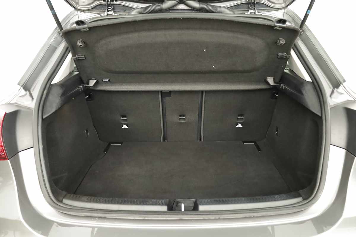 mercedes-benz-classe-a-2025-gasolina-1332cc