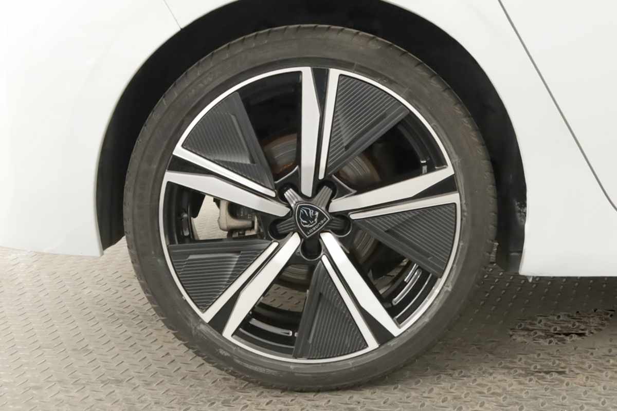 peugeot-308-2024-gasolina-1199cc