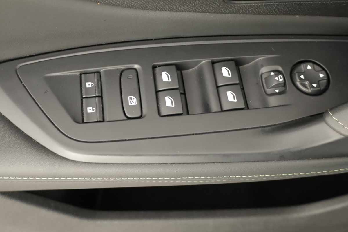 peugeot-308-2024-gasolina-1199cc