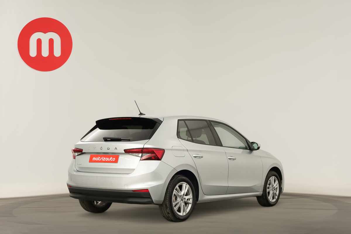 skoda-fabia-2025-gasolina-999cc