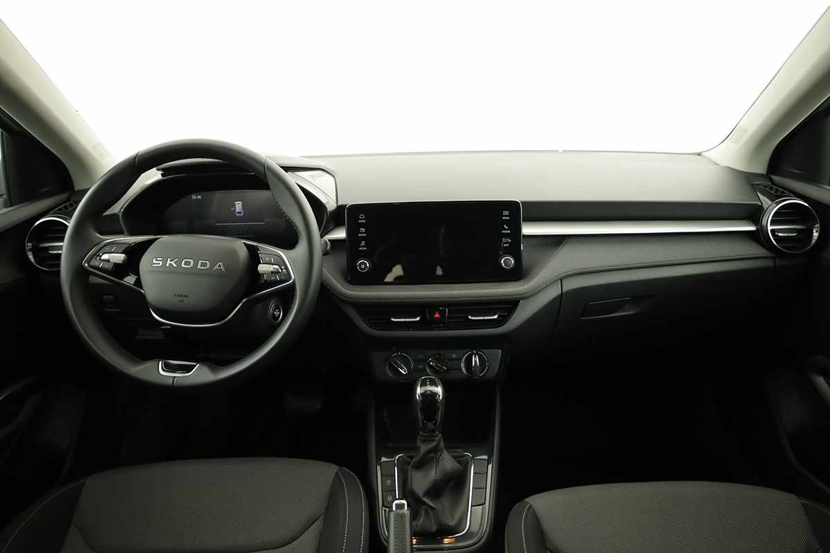 skoda-fabia-2025-gasolina-999cc