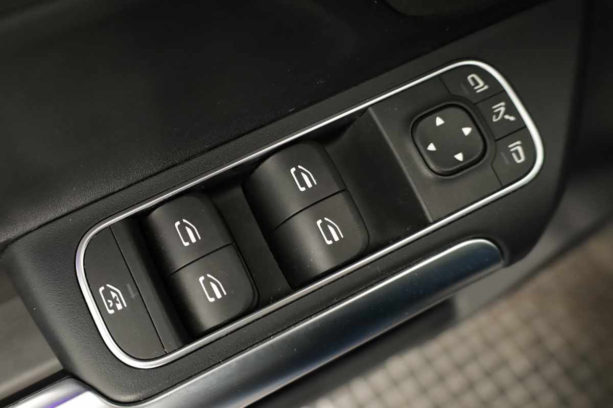 mercedes-benz-eqa-2023-eletrico-0cc
