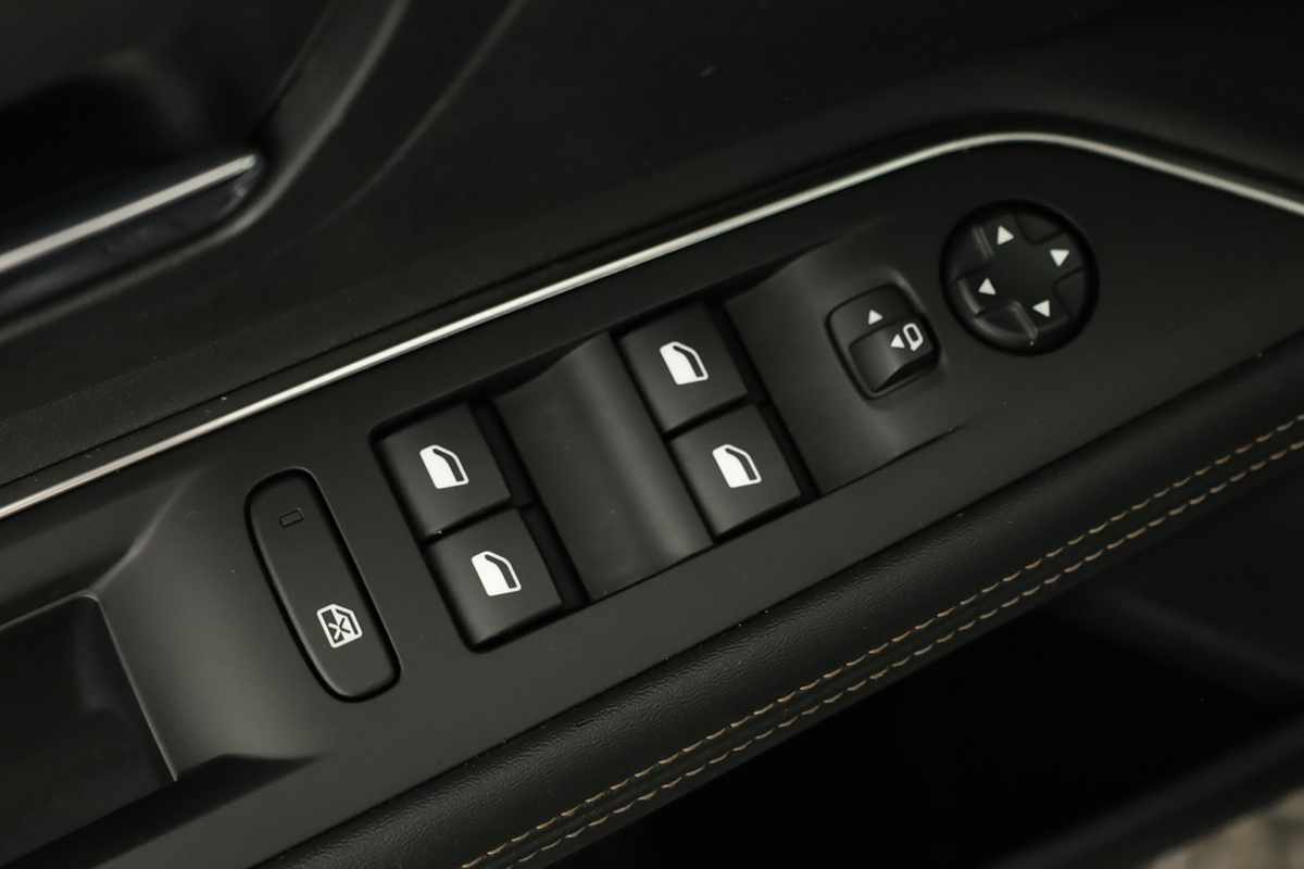 peugeot-3008-2024-gasolina-1199cc