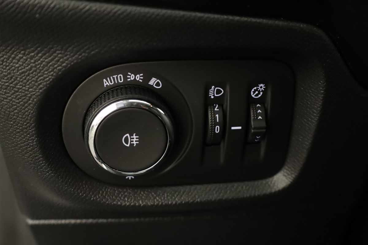 opel-corsa-2025-gasolina-1199cc